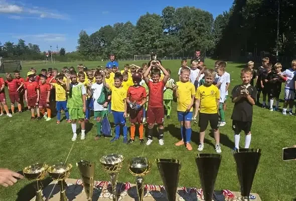 Sportowe pożegnanie wakacji w Fałkowie: turniej piłkarski dla najmłodszych