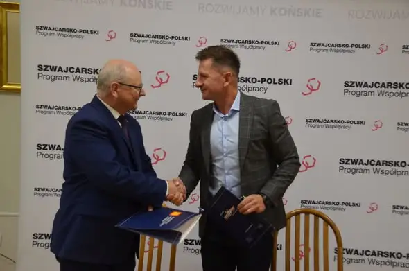 Końskie: podpisano umowę na budowę hali magazynowej dla ochrony ludności