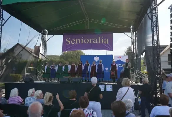 Senioralia w Chęcinach: Gowarczów reprezentowany przez zespoły Bębnowianki i Legato