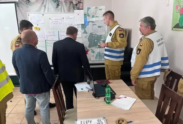 Ćwiczenia sztabowe PSP w gminie Słupia Konecka – symulacja wielkoobszarowego pożaru lasu