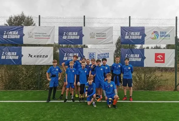 Sukces uczniów z Końskich w turnieju „Z Orlika na Stadion” – awans do etapu wojewódzkiego