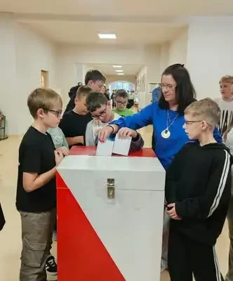 Wybory do Samorządu Uczniowskiego w PSP Jedynka – znamy skład!