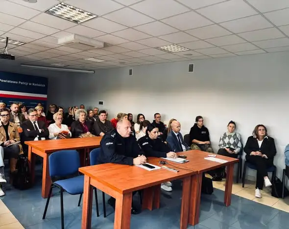 Bezpieczeństwo uczniów w powiecie koneckim tematem wideokonferencji w Kielcach